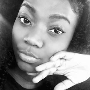 Meet your Posher, Alicia